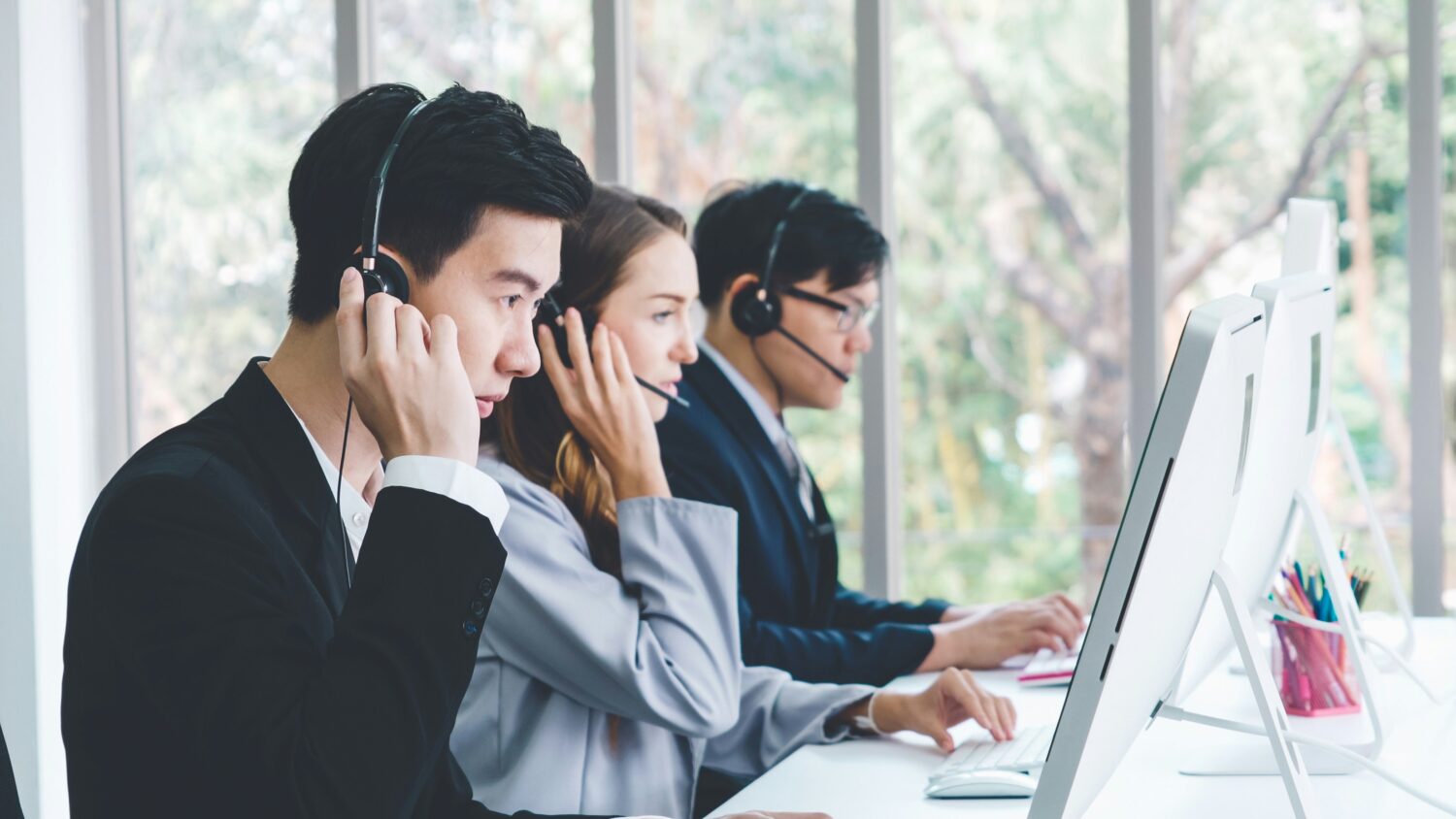 AI in sales and customer service – what's possible with the latest technology?